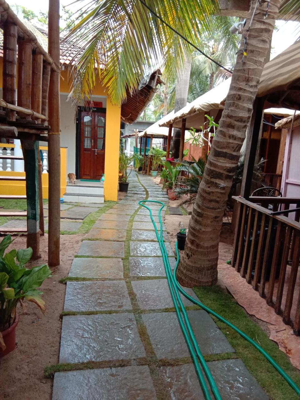 Namaste Beach Huts 호텔 Patnem Beach 외부 사진