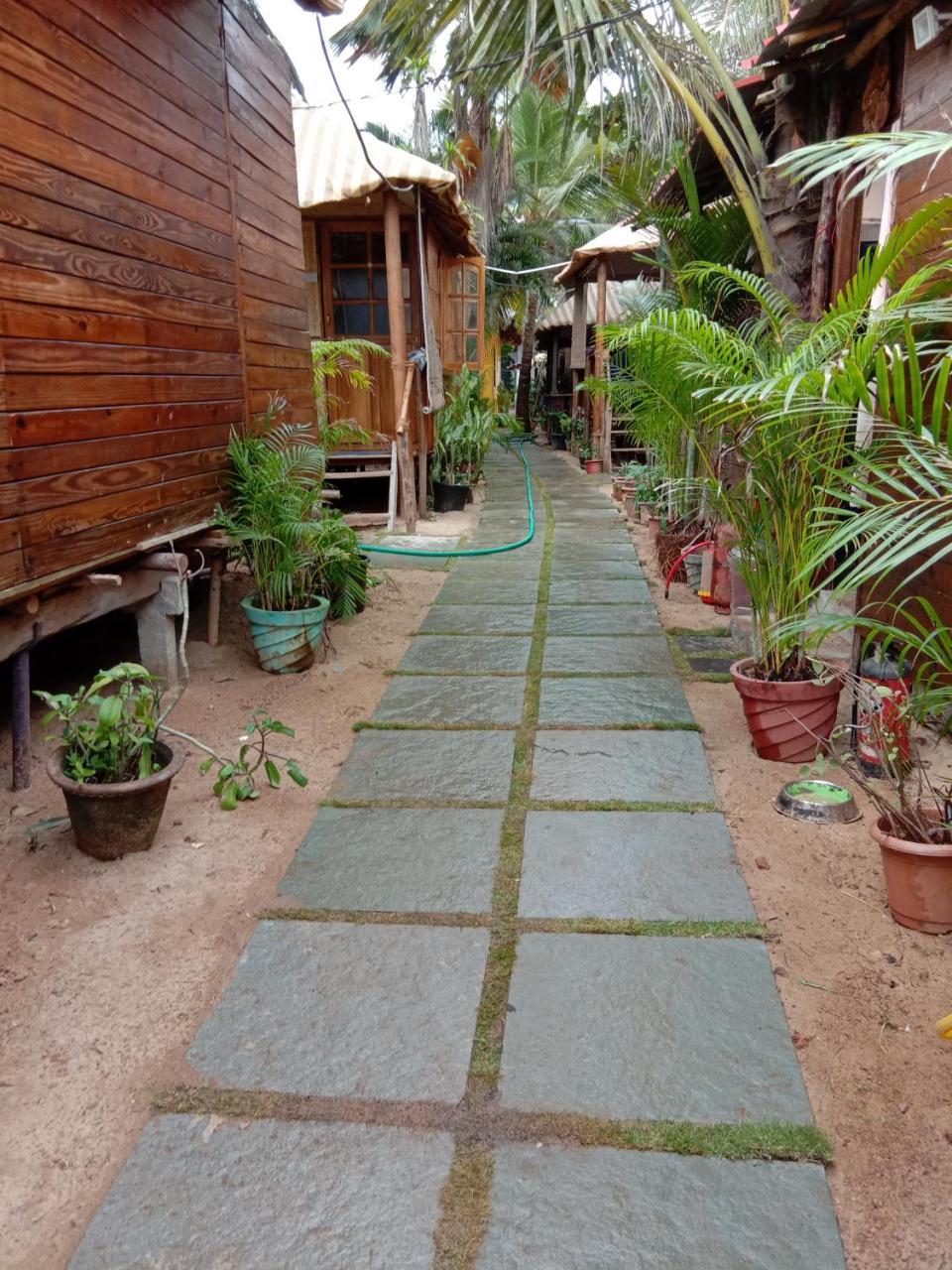 Namaste Beach Huts 호텔 Patnem Beach 외부 사진